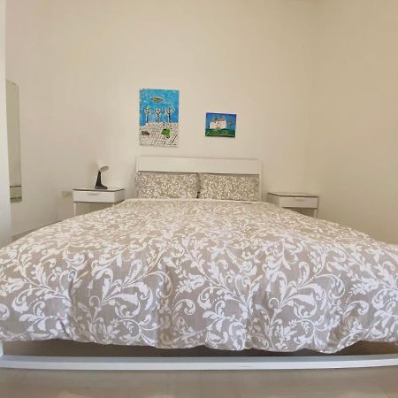 Guest House Service - Express Airport Apartment Modugno Exteriér fotografie